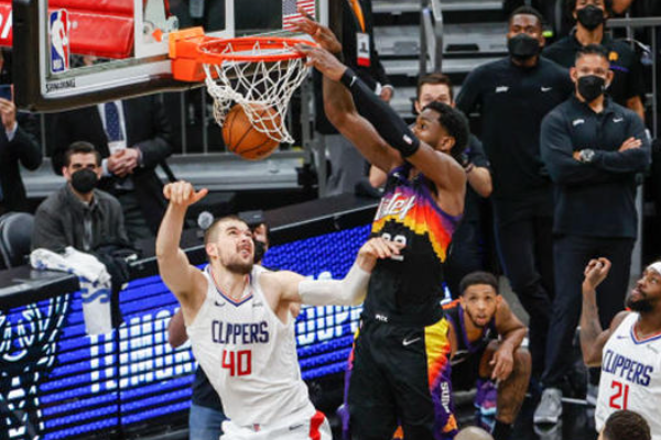 籃球比賽中常見的戰(zhàn)術有哪些？